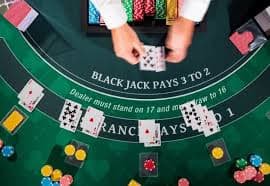 Tampilan permainan Ganesha Gold dengan gulungan lima slot dan simbol kemakmuran Hindu